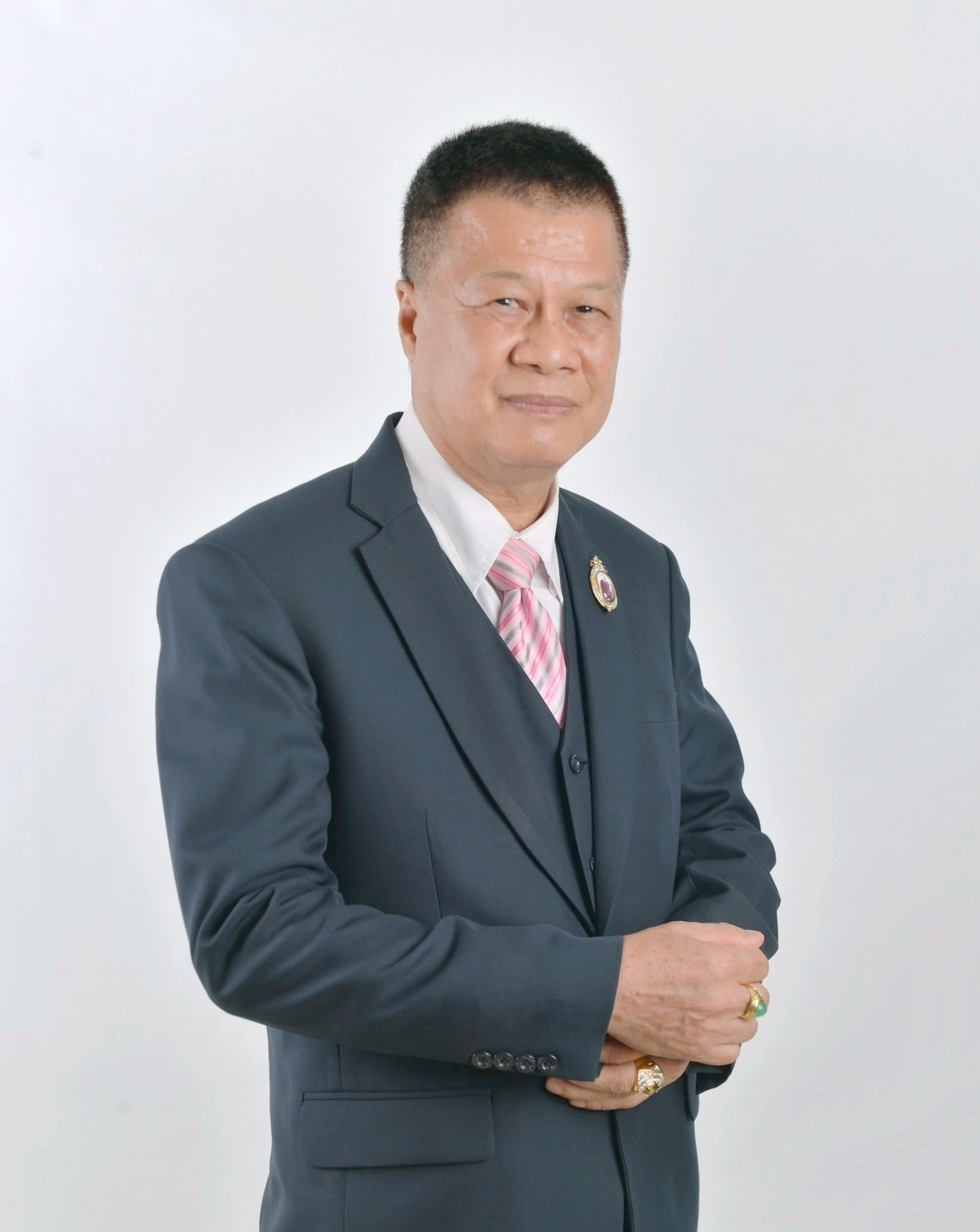 Lecturer Tharapisit Koet Nai Mongkhon