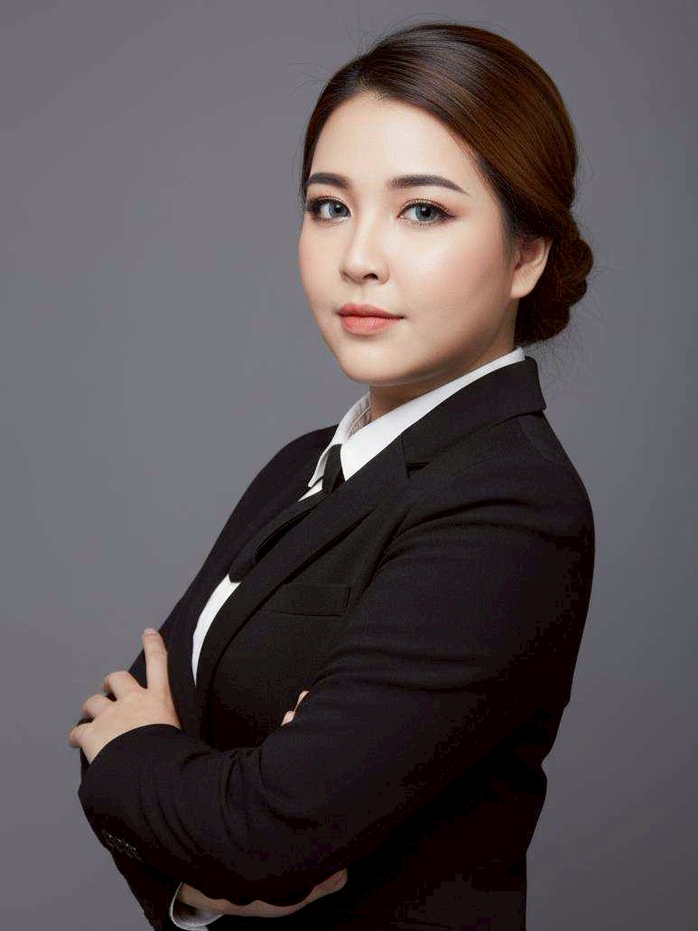 Ms. Piyathida Thipjinda